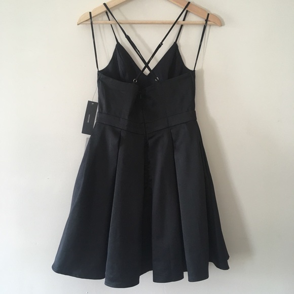 CLOSET CLEAR OUT SALE - NWT Lulu’s black satin cocktail dress - Picture 2 of 11